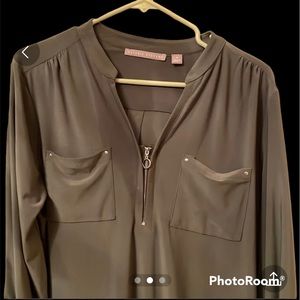 Women’s blouse. Brand is Valerie Steven’s size medium (8-10).